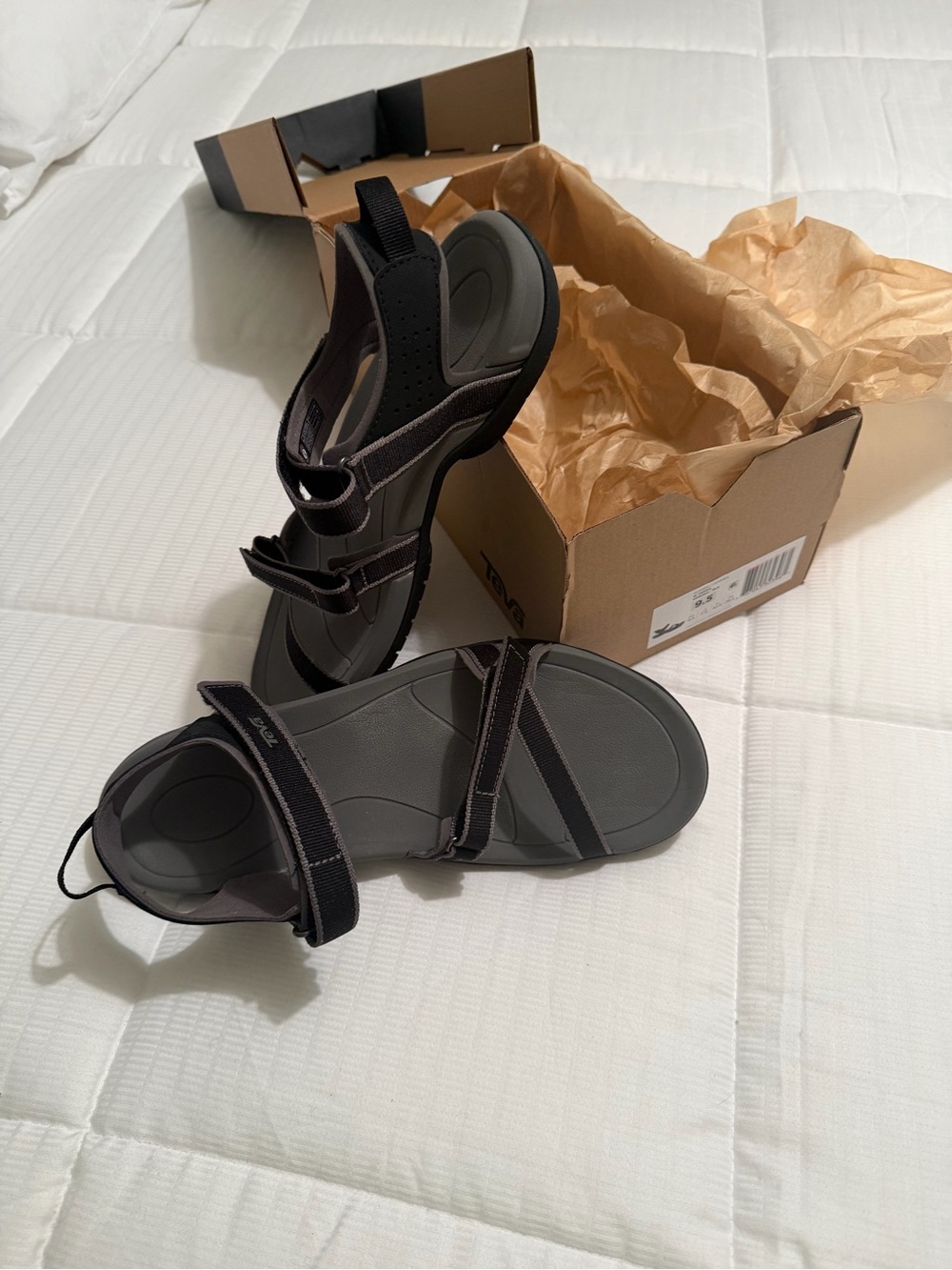 Teva Women’s Verra Black and Gray Sport Sandals Size 9.5